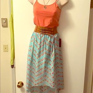Cute high-low skirt NWT!